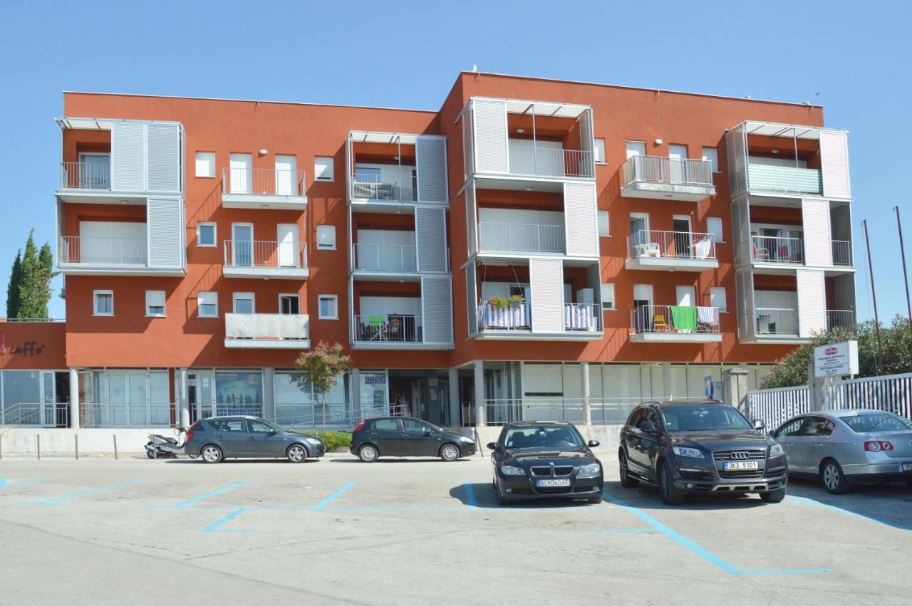 Apartment Riva Sea View Umag Kültér fotó