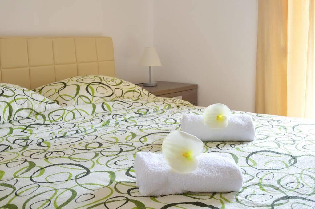 Apartment Riva Sea View Umag Kültér fotó